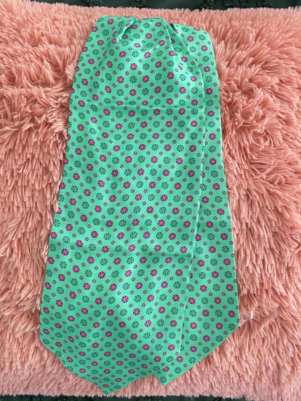 Classy Silk Ascot